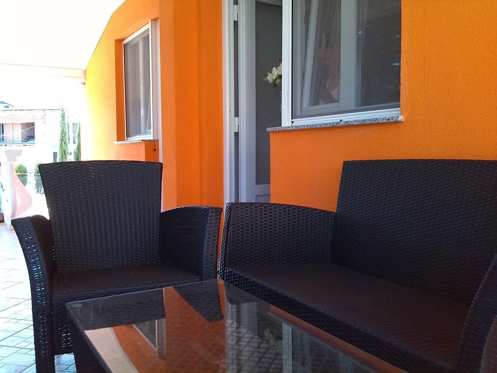 Apartments Batarilo Gornji Karin Phòng bức ảnh
